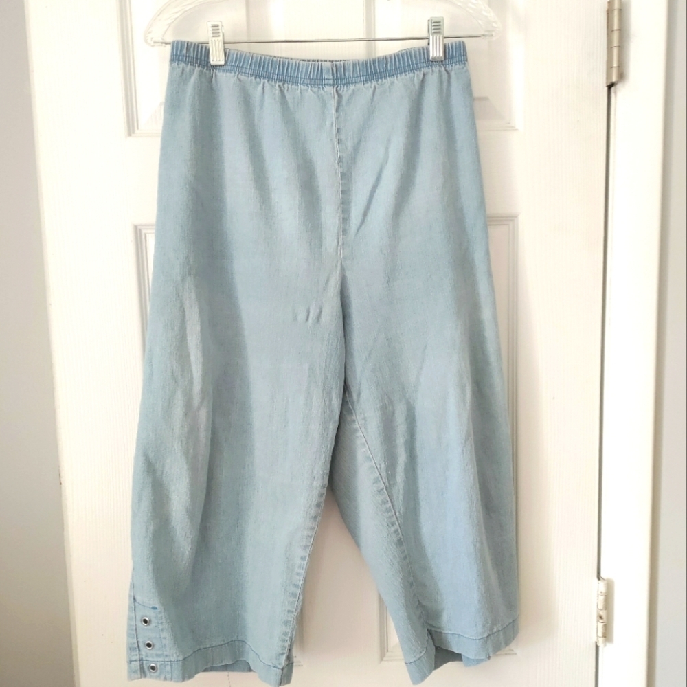 JMS, Just my Size, Elastic Waist Faded Jean Capris Size 4X